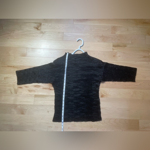 Olsen Collection black top, size 8 - Picture 5 of 5